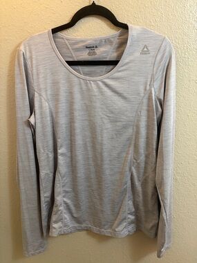 Reebok Women's Light Gray Long Sleeve Athletic Top